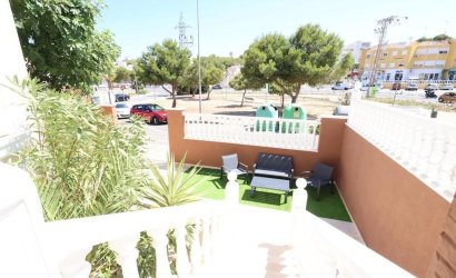 Resale - Villa -
Villamartin - Costa Blanca
