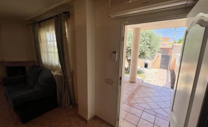 Revente - Villa -
Torrevieja - Aguas Nuevas