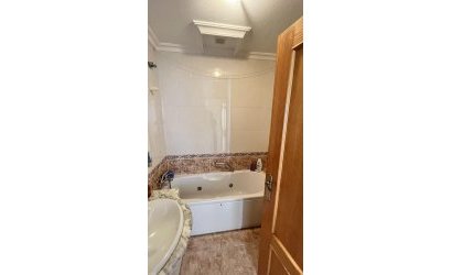 Revente - Villa -
Torrevieja - Aguas Nuevas