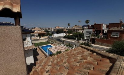 Revente - Villa -
Torrevieja - Aguas Nuevas