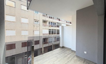 Revente - Apartment -
Torrevieja - Estacion De Autobuses