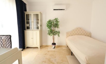 Herverkoop - Villa -
Villamartin - Costa Blanca