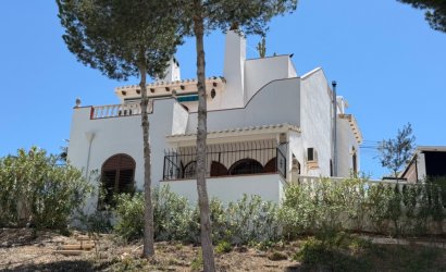 Herverkoop - Villa -
Orihuela - Inland