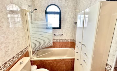 Revente - Town House -
La Zenia - Costa Blanca