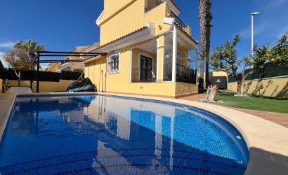 Resale - Villa -
Orihuela Costa - Costa Blanca