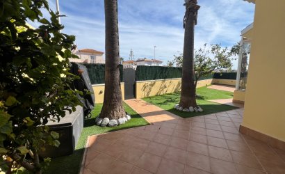 Resale - Villa -
Orihuela Costa - Costa Blanca