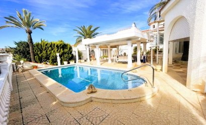 Herverkoop - Villa -
Ciudad Quesada - Costa Blanca