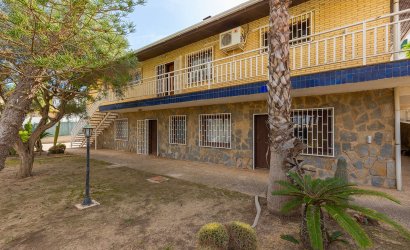 Resale - Villa -
Orihuela Costa - Costa Blanca