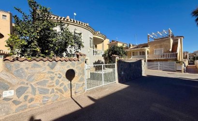 Reventa - Villa -
Orihuela Costa - Playa Flamenca