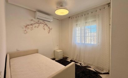 Reventa - Villa -
Orihuela Costa - Playa Flamenca