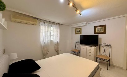 Reventa - Villa -
Orihuela Costa - Playa Flamenca