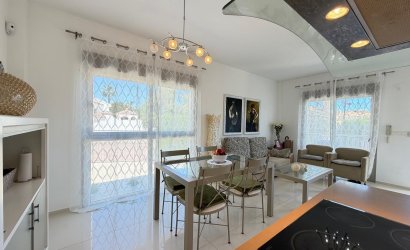 Reventa - Villa -
Ciudad Quesada - Dona Pepa