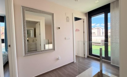 Revente - Villa -
Torrevieja - Aguas Nuevas
