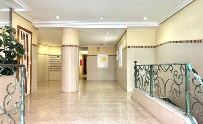 Herverkoop - Apartment -
Torrevieja - Centro