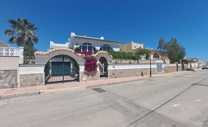 Revente - Villa -
Orihuela Costa - Costa Blanca