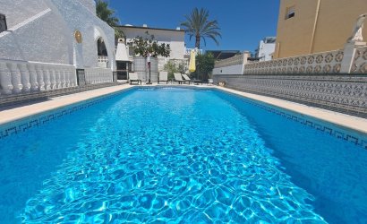 Revente - Villa -
Orihuela Costa - Costa Blanca