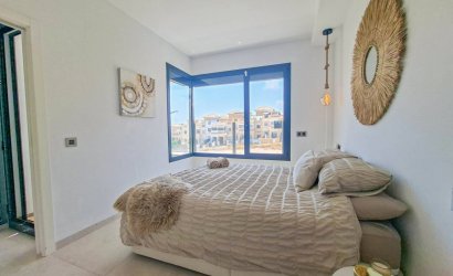 Resale - Villa -
Villamartin - Costa Blanca