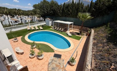 Herverkoop - Villa -
Orihuela - Inland