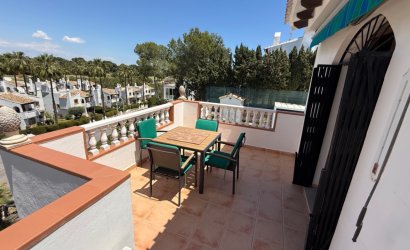 Herverkoop - Villa -
Orihuela - Inland