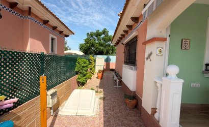 Revente - Villa -
Los Montesinos - La Herrada