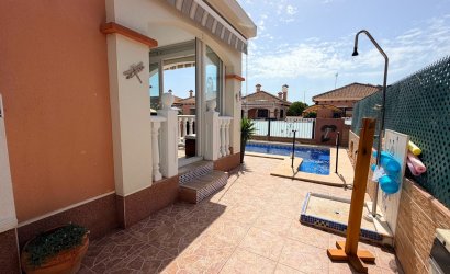 Revente - Villa -
Los Montesinos - La Herrada