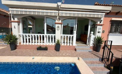 Revente - Villa -
Los Montesinos - La Herrada