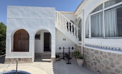 Herverkoop - Villa -
Torrevieja - Costa Blanca