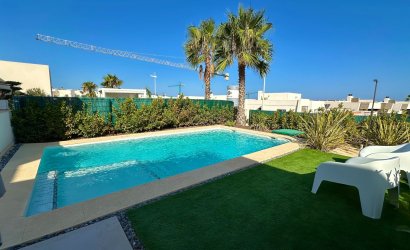 Resale - Villa -
Algorfa - La finca Golf