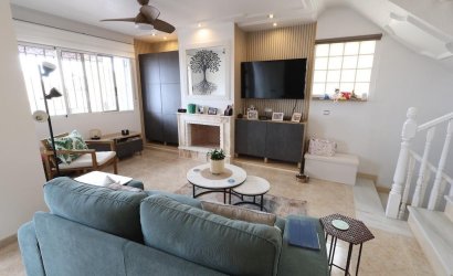 Revente - Villa -
San Miguel de Salinas - Inland