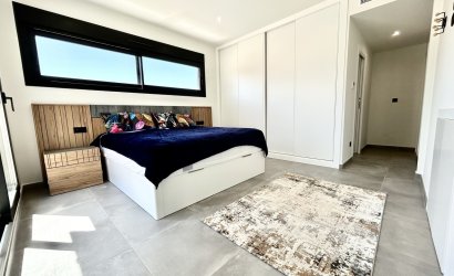 Reventa - Villa -
Villamartin - Costa Blanca