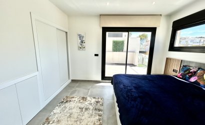 Reventa - Villa -
Villamartin - Costa Blanca