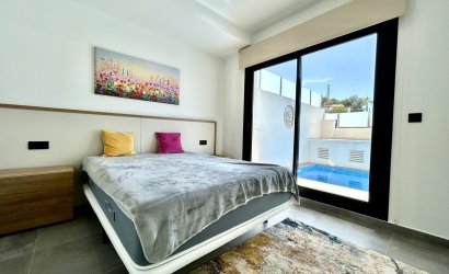 Reventa - Villa -
Villamartin - Costa Blanca