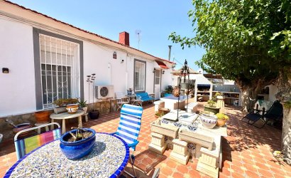 Herverkoop - Villa -
Dolores - Comunidad Valenciana