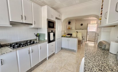 Herverkoop - Villa -
Dolores - Comunidad Valenciana
