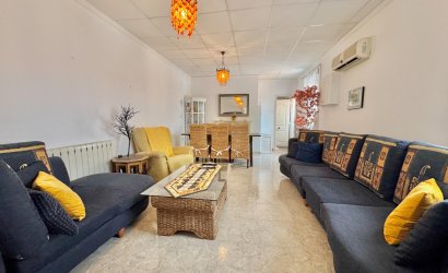 Herverkoop - Villa -
Dolores - Comunidad Valenciana