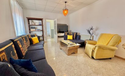 Herverkoop - Villa -
Dolores - Comunidad Valenciana
