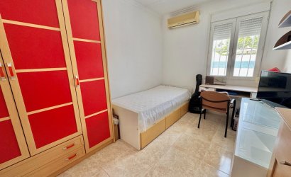 Herverkoop - Villa -
Dolores - Comunidad Valenciana