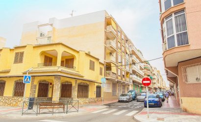 Resale - Apartment -
Torrevieja - Playa del Cura