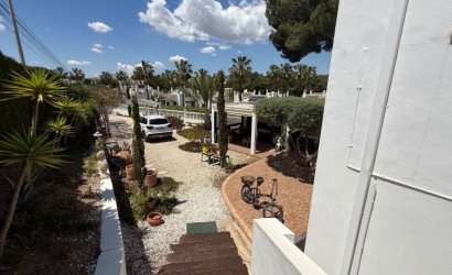 Herverkoop - Villa -
Orihuela - Inland