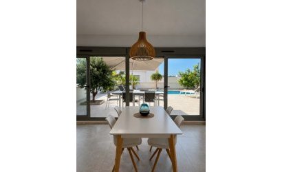 Herverkoop - Villa -
San Miguel de Salinas - Inland