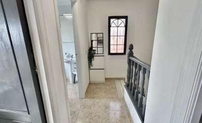 Herverkoop - Villa -
Villamartin - Costa Blanca