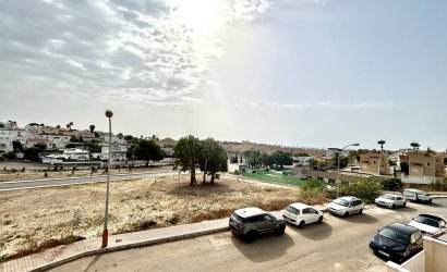 Herverkoop - Villa -
Villamartin - Costa Blanca