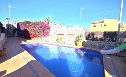 Herverkoop - Villa -
Algorfa - Inland
