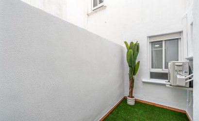 Herverkoop - Apartment -
Playa Flamenca - Costa Blanca