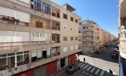 Herverkoop - Apartment -
Torrevieja - Estacion De Autobuses