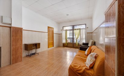 Revente - Apartment -
Torrevieja - Paseo Maritimo