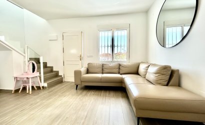 Revente - Villa -
Villamartin - Costa Blanca