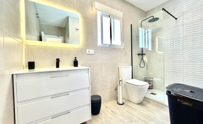 Revente - Villa -
Villamartin - Costa Blanca