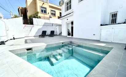 Revente - Villa -
Villamartin - Costa Blanca