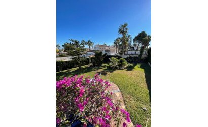 Herverkoop - Villa -
Villamartin - Costa Blanca